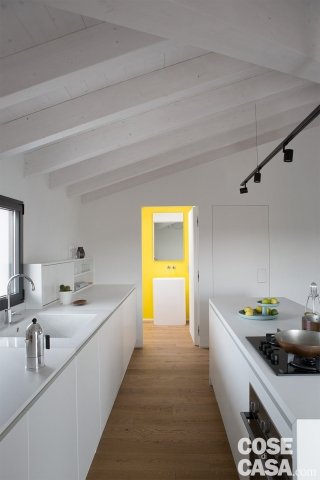 98 mq sottotetto nell'ex cascina 98 mq sottotetto nell'ex cascina