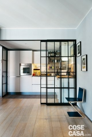 95 mq con una soluzione originale per separare la cucina e isolarla 95 mq con una soluzione originale per separare la cucina e isolarla