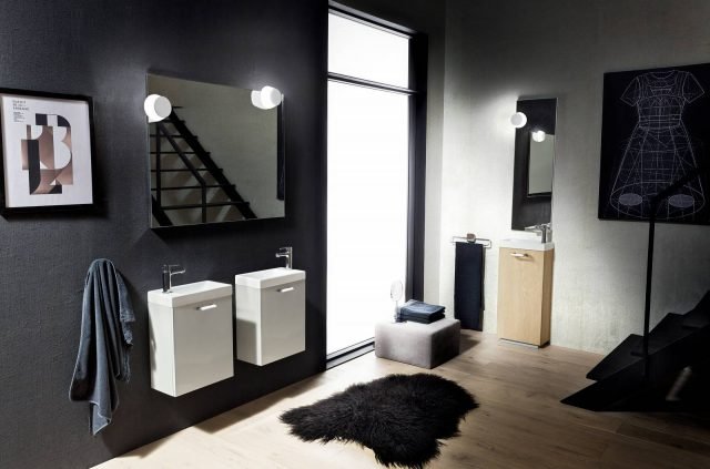 Minimal Play di Cerasa, laccato lucido Ral 9002, lavabo a consolle King, illuminazione a specchio Minimal Play di Cerasa, laccato lucido Ral 9002, lavabo a consolle King, illuminazione a specchio