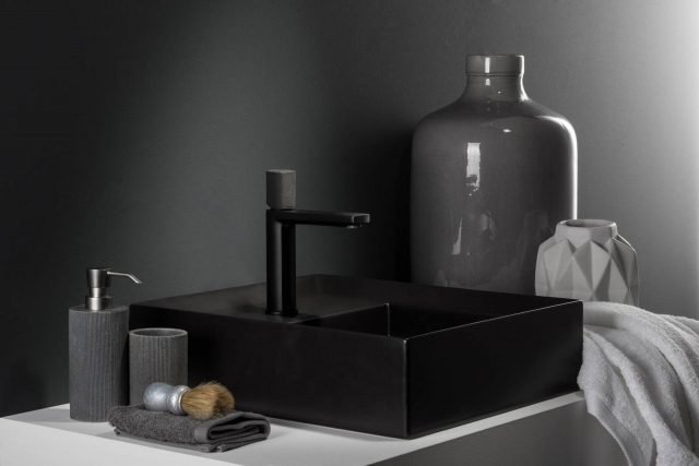 serie Haptic di Ritmonio rubinetto bagno nero serie Haptic di Ritmonio rubinetto bagno nero