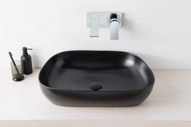collezione Outline di VitrA, lavandino nero bagno collezione Outline di VitrA, lavandino nero bagno