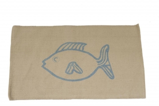 Il tappetino Pesce Nat di Novità Home è in cotone color sacco. Misura 60 x 90 cm. Prezzo 13.80 euro. www.novitahome.com