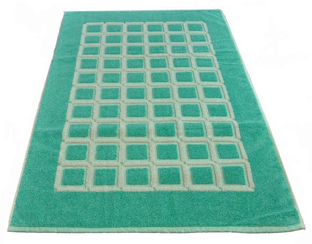 Scendidoccia Dama di Casatessile è in 80% cotone e 20% poliestere, con disegno a “ quadrotti" classico e semplice. Con un buon potere assorbente, è disponibile in 5 colori e 3 misure. Si lava in lavatrice. Misura 60 x 90 cm. Prezzo 11 euro. www.casatessile.it Scendidoccia Dama di Casatessile è in 80% cotone e 20% poliestere, con disegno a “ quadrotti" classico e semplice. Con un buon potere assorbente, è disponibile in 5 colori e 3 misure. Si lava in lavatrice. Misura 60 x 90 cm. Prezzo 11 euro. www.casatessile.it