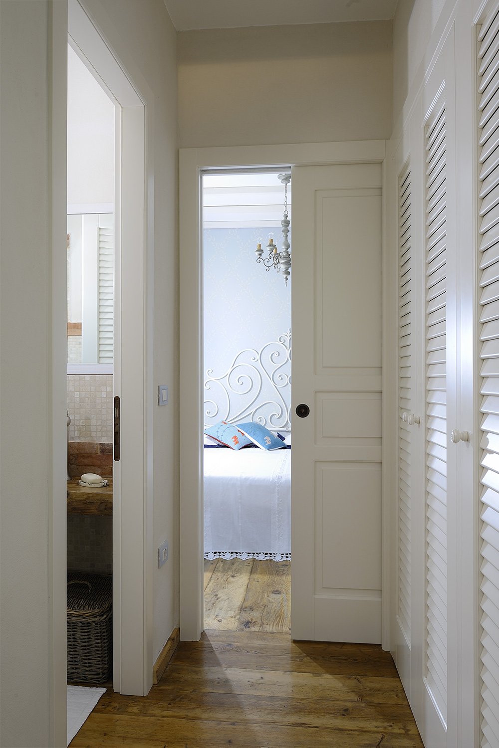 Porte come elementi darredo, anche in contrasto con lo stile dell ... Porte in stile