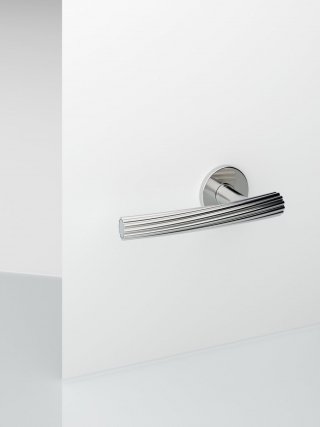 Mandelli1953: Maniglia Fusilla, Design Alessandro Dubini Mandelli1953: Maniglia Fusilla, Design Alessandro Dubini