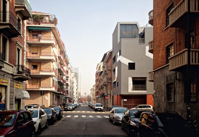 Decoro Urbano. Nuovo edificio residenziale Torino, 1000 Mq, 2016 dello studio Marcante Testa UDArchitetti. Decoro Urbano. Nuovo edificio residenziale Torino, 1000 Mq, 2016 dello studio Marcante Testa UDArchitetti.