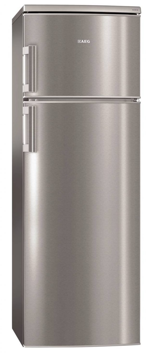 frigorifero a doppia porta: Il doppia porta S72700DSX1 Santo di Aeg garantisce perfetta conservazione con elevato risparmio energetico, tanto da classificarsi in classe A++: risparmia il 40% di energia rispetto a pari modelli in classe A e del 25% rispetto alla. Ha volume per gli alimenti freschi di 220 litri e per quelli congelatati di 50 litri e ha autonomia in caso di black out di 20 ore. Misura L55xP60xH160 cm. Prezzo 569 euro. www.aeg.it frigorifero a doppia porta: Il doppia porta S72700DSX1 Santo di Aeg garantisce perfetta conservazione con elevato risparmio energetico, tanto da classificarsi in classe A++: risparmia il 40% di energia rispetto a pari modelli in classe A e del 25% rispetto alla. Ha volume per gli alimenti freschi di 220 litri e per quelli congelatati di 50 litri e ha autonomia in caso di black out di 20 ore. Misura L55xP60xH160 cm. Prezzo 569 euro. www.aeg.it