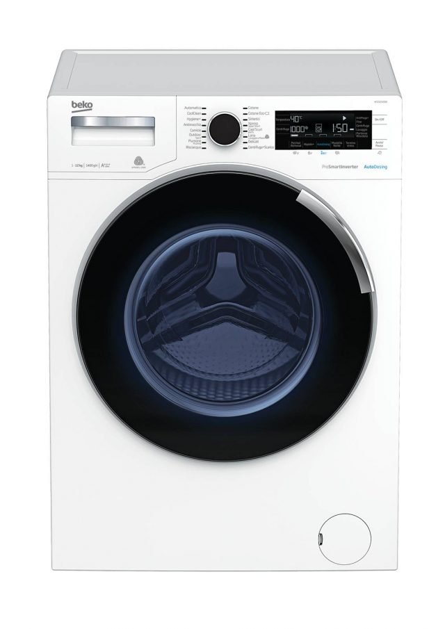 In classe di efficienza energetica A+++ (-20%), la lavatrice a carica frontale WTZ121435BI di Beko lava fino a 12 kg di biancheria e è dotata di motore senza spazzole Pro Smart Inverter e Autodosaggio, che oltre a limitare la rumorosità permette il massimo risparmio di acqua e detergente. Misura L 60xP62,5xH85 cm. Prezzo 849 euro. www.beko.it In classe di efficienza energetica A+++ (-20%), la lavatrice a carica frontale WTZ121435BI di Beko lava fino a 12 kg di biancheria e è dotata di motore senza spazzole Pro Smart Inverter e Autodosaggio, che oltre a limitare la rumorosità permette il massimo risparmio di acqua e detergente. Misura L 60xP62,5xH85 cm. Prezzo 849 euro. www.beko.it