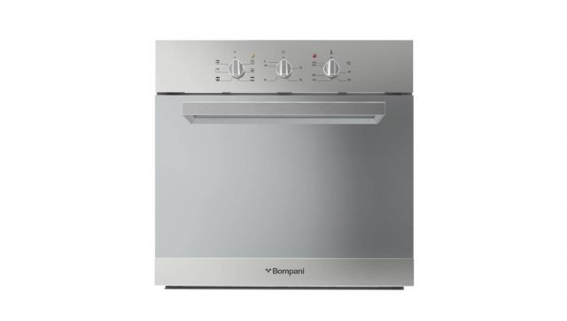Il forno a 6 funzioni BO243ZYE di Bompani è in classe A e offre la possibilità di impostare i minuti di cottura tramite un contaminuti con segnalatore acustico. La temperatura è regolabile fino a 250 °C per cucinare da dolci con calore moderato a carni e pizza con calore elevato. Ha volume di 54 litri ed è facile da pulire grazie alla porta interna con vetro removibile. È largo 60 cm. Prezzo 379 euro. www.bompani.it Il forno a 6 funzioni BO243ZYE di Bompani è in classe A e offre la possibilità di impostare i minuti di cottura tramite un contaminuti con segnalatore acustico. La temperatura è regolabile fino a 250 °C per cucinare da dolci con calore moderato a carni e pizza con calore elevato. Ha volume di 54 litri ed è facile da pulire grazie alla porta interna con vetro removibile. È largo 60 cm. Prezzo 379 euro. www.bompani.it