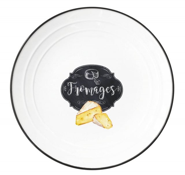 Il piatto in porcellana della collezione Kitchen Basic di Easy Life è proprio specifico per i formaggi. È disponibile in due dimensioni: ø 16 cm prezzo 8 euro, ø 21 cm prezzo 10 euro. www.easylifedesign.it Il piatto in porcellana della collezione Kitchen Basic di Easy Life è proprio specifico per i formaggi. È disponibile in due dimensioni: ø 16 cm prezzo 8 euro, ø 21 cm prezzo 10 euro. www.easylifedesign.it