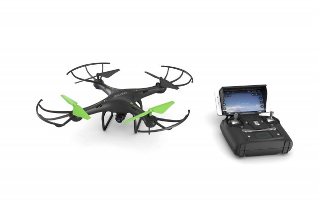 L’ARCHOS Drone è un piccolo oggetto ready-to-fly che può raggiungere i 50 metri di altezza e volare ad una velocità di 7.7 metri al secondo per circa 7 minuti. Può essere utilizzato per puro divertimento o per sorprendenti filmati HD che non è possibile realizzare in altro modo. Possiede 8 eliche (4 di ricambio), 2 carrelli di atterraggio e 4 Gard di protezione. Il drone può essere manovrato facilmente e le eliche sono sostituibili in caso di danni, rendendo il dispositivo particolarmente adatto ai neofiti. Con un giroscopio a 6 assi e un accellerometro, è dotato di tutte le funzioni che garantiscono un buon volo sia in spazi chiusi che all’esterno: decollo, atterraggio, altitudine, 360° flip, selezione della velocità e della modalità Headless. Il drone possiede diverse procedure automatizzate di volo, oltre ad un pulsante di emergenza in caso di necessità, che lo rende particolarmente semplice da utilizzare. Oltre a ciò, le luci a LED permettono anche di effettuare sessioni notturne. La fotocamera integrata da 1 MP è la vera attrazione, riprende tutti i tipi di video aerei, arrivando ad una risoluzione HD di 1280 x 720 pixel che possono essere archiviati nella scheda MicroSD da 4 GB inclusa. È dotato di un proprio Controller che consente collegamenti WiFi dedicati e che garantisce una connessione perfettamente stabile. Il drone può essere facilmente guidato con una Remote app prescaricata su uno smartphone con Google Android 2.2 o versioni successive o su un dispositivo Apple iOS 5.1.1 o versioni successive. Prezzo: 99,99 euro. www.archos.com L’ARCHOS Drone è un piccolo oggetto ready-to-fly che può raggiungere i 50 metri di altezza e volare ad una velocità di 7.7 metri al secondo per circa 7 minuti. Può essere utilizzato per puro divertimento o per sorprendenti filmati HD che non è possibile realizzare in altro modo. Possiede 8 eliche (4 di ricambio), 2 carrelli di atterraggio e 4 Gard di protezione. Il drone può essere manovrato facilmente e le eliche sono sostituibili in caso di danni, rendendo il dispositivo particolarmente adatto ai neofiti. Con un giroscopio a 6 assi e un accellerometro, è dotato di tutte le funzioni che garantiscono un buon volo sia in spazi chiusi che all’esterno: decollo, atterraggio, altitudine, 360° flip, selezione della velocità e della modalità Headless. Il drone possiede diverse procedure automatizzate di volo, oltre ad un pulsante di emergenza in caso di necessità, che lo rende particolarmente semplice da utilizzare. Oltre a ciò, le luci a LED permettono anche di effettuare sessioni notturne. La fotocamera integrata da 1 MP è la vera attrazione, riprende tutti i tipi di video aerei, arrivando ad una risoluzione HD di 1280 x 720 pixel che possono essere archiviati nella scheda MicroSD da 4 GB inclusa. È dotato di un proprio Controller che consente collegamenti WiFi dedicati e che garantisce una connessione perfettamente stabile. Il drone può essere facilmente guidato con una Remote app prescaricata su uno smartphone con Google Android 2.2 o versioni successive o su un dispositivo Apple iOS 5.1.1 o versioni successive. Prezzo: 99,99 euro. www.archos.com