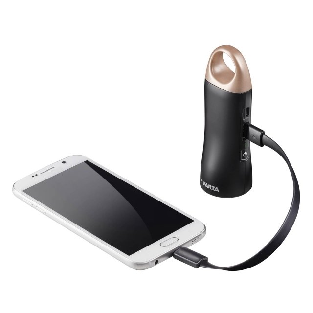 Una powerbank pensata soprattutto per le donne perché permette di caricare il proprio smartphone anche fuori casa, ma è anche dotato di luce stroboscopica e di un allarme di emergenza da 100 db. Questi dispositive intelligenti e non offensivi sono molto efficacy e permettono di mettere velocemente in fuga eventuali malintenzionati. mAh. 2600. Prezzo: 21,99 euro. www.varta-consumer.it Una powerbank pensata soprattutto per le donne perché permette di caricare il proprio smartphone anche fuori casa, ma è anche dotato di luce stroboscopica e di un allarme di emergenza da 100 db. Questi dispositive intelligenti e non offensivi sono molto efficacy e permettono di mettere velocemente in fuga eventuali malintenzionati. mAh. 2600. Prezzo: 21,99 euro. www.varta-consumer.it