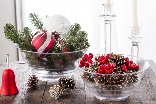 Le insalatiere Kristal di Bama permettono di creare un albero di Natale “scomposto” e altre composizioni natalizie al loro interno: basta scatenare la fantasia! Sono realizzate in policarbonato atossico trasparente effetto cristallo e sono disponibili in quattro formati diversi. Prezzo a partire da 1 euro. www.bamagroup.com Le insalatiere Kristal di Bama permettono di creare un albero di Natale “scomposto” e altre composizioni natalizie al loro interno: basta scatenare la fantasia! Sono realizzate in policarbonato atossico trasparente effetto cristallo e sono disponibili in quattro formati diversi. Prezzo a partire da 1 euro. www.bamagroup.com