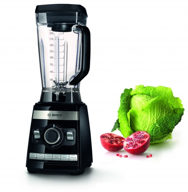 Il frullatore VitaBoost MMBH6P6B di Bosch ha sei programmi automatici con cui è possibile ottenere in pochi secondi un frullato cremoso utilizzando sia ingredienti freschi che surgelati. Consente inoltre di preparare zuppe calde, perché grazie alla potenza del motore da 1.600 watt che raggiunge una velocità massima di rotazione di oltre 30.000 giri al minuto, la lama in acciaio inossidabile riesce a scaldare gli ingredienti. Misura L20xp22,5xH50 cm. Prezzo 429 euro. www.bosch.it Il frullatore VitaBoost MMBH6P6B di Bosch ha sei programmi automatici con cui è possibile ottenere in pochi secondi un frullato cremoso utilizzando sia ingredienti freschi che surgelati. Consente inoltre di preparare zuppe calde, perché grazie alla potenza del motore da 1.600 watt che raggiunge una velocità massima di rotazione di oltre 30.000 giri al minuto, la lama in acciaio inossidabile riesce a scaldare gli ingredienti. Misura L20xp22,5xH50 cm. Prezzo 429 euro. www.bosch.it