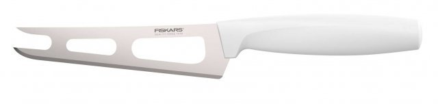 Ideale per tagliare e servire formaggi a pasta molle e dura, il coltello in acciaio inox Functional Form Art. 1015987 di Fiskars ha impugnatura con superficie Softouch® antiscivolo in silicone e nylon rinforzato con fibra di vetro resistente al calore. I fori sulla lama evitano che il formaggio si attacchi. Prezzo 7,90 euro. www.fiskars.com Ideale per tagliare e servire formaggi a pasta molle e dura, il coltello in acciaio inox Functional Form Art. 1015987 di Fiskars ha impugnatura con superficie Softouch® antiscivolo in silicone e nylon rinforzato con fibra di vetro resistente al calore. I fori sulla lama evitano che il formaggio si attacchi. Prezzo 7,90 euro. www.fiskars.com