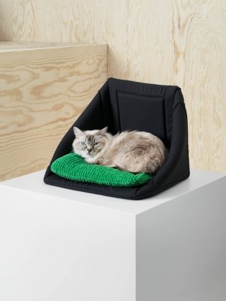 Ikea, cuccia morbida con cuscino, collezione Lurvig. Ikea, cuccia morbida con cuscino, collezione Lurvig.
