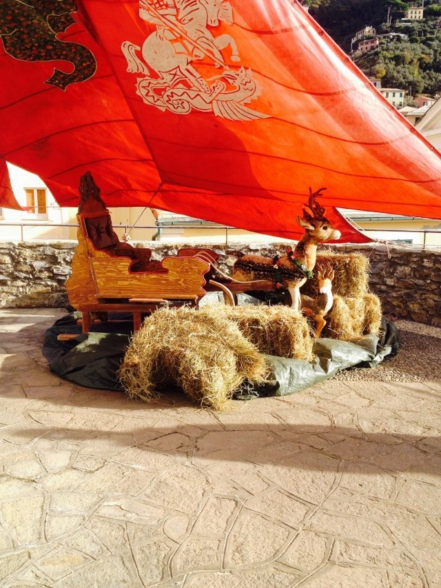 A Camogli in provincia di Genova si svolge fino al 26 dicembre il Castello di Babbo Natale per la gioia soprattutto dei più piccini. Foto: Archivio Agenzia Regionale “In Liguria”. www.enjoycamogli.it A Camogli in provincia di Genova si svolge fino al 26 dicembre il Castello di Babbo Natale per la gioia soprattutto dei più piccini. Foto: Archivio Agenzia Regionale “In Liguria”. www.enjoycamogli.it