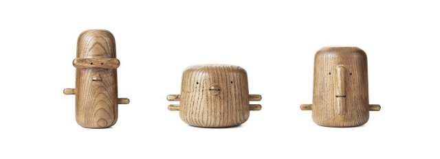 Ichi Stained Ash Collection di Beaverhausen per Normann Copenhagen Fermacarte o semplici oggetti decorativi, i tre uccellini (pappagallo, pettirosso e pinguino) Ichisan in legno di frassino servono innanzitutto per regalare un sorriso. Free-standing e impilabili, possono essere acquistati singolarmente anche sul sito dell’azienda. www.normann-copenhagen.com Ichi Stained Ash Collection di Beaverhausen per Normann Copenhagen Fermacarte o semplici oggetti decorativi, i tre uccellini (pappagallo, pettirosso e pinguino) Ichisan in legno di frassino servono innanzitutto per regalare un sorriso. Free-standing e impilabili, possono essere acquistati singolarmente anche sul sito dell’azienda. www.normann-copenhagen.com