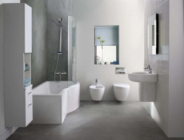 Le vasche Connect di Ideal Standard in acrilico sono disponibili in differenti forme e misure, anche con pareti sopravasca in vetro, abbinabili alla vasca asimmetrica. Prezzo del modello in foto con telaio, colonna e pannelli nella misura L 170 x P 90 cm 1.004 euro. www.idealstandard.it Le vasche Connect di Ideal Standard in acrilico sono disponibili in differenti forme e misure, anche con pareti sopravasca in vetro, abbinabili alla vasca asimmetrica. Prezzo del modello in foto con telaio, colonna e pannelli nella misura L 170 x P 90 cm 1.004 euro. www.idealstandard.it