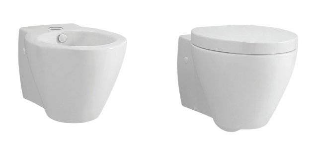 Remix di Leroy Merlin sono sanitari sospesi in ceramica dalla forma arrotondata. Misurano L 39 x P 51 cm. Sedile compreso, il vaso con scarico a parete costa 229 euro. Il bidet costa 170 euro. www.leroymerlin.it Remix di Leroy Merlin sono sanitari sospesi in ceramica dalla forma arrotondata. Misurano L 39 x P 51 cm. Sedile compreso, il vaso con scarico a parete costa 229 euro. Il bidet costa 170 euro. www.leroymerlin.it