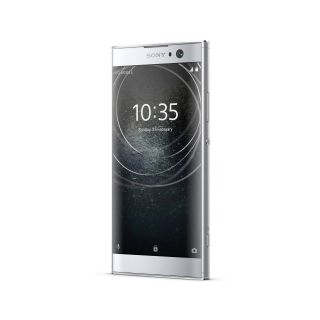 FOTO 8: Xperia XA2 Il mondo degli smartphone presenta novità interessanti come il nuovo Xperia XA2 che permette di catturare la bellezza della quotidianità grazie a una sofisticata tecnologia fotografica racchiusa in un elegante design borderless. La potente fotocamera posteriore da 23 MP assicura estrema nitidezza agli scatti anche in condizioni di scarsa luminosità; inoltre, è possibile registrare video in 4K e creare coinvolgenti video in slow motion a 120 fps. La fotocamera frontale da 8 MP con super grandangolo da 120° permette di includere nei selfie un maggior numero di amici e di dettagli dello sfondo. Il display Full HD da 5.2” è brillante, ampio e dai colori definiti. Inoltre, lo smartphone – caratterizzato da morbide curvature e da un layout simmetrico, pratico ed ergonomico – si sblocca semplicemente grazie al sensore di impronte touch posizionato sul retro. Xperia XA2 sarà disponibile in versione Single SIM a partire da febbraio in 4 diverse colorazioni: Silver, Black, Blue e Pink. www.sonymobile.com FOTO 8: Xperia XA2 Il mondo degli smartphone presenta novità interessanti come il nuovo Xperia XA2 che permette di catturare la bellezza della quotidianità grazie a una sofisticata tecnologia fotografica racchiusa in un elegante design borderless. La potente fotocamera posteriore da 23 MP assicura estrema nitidezza agli scatti anche in condizioni di scarsa luminosità; inoltre, è possibile registrare video in 4K e creare coinvolgenti video in slow motion a 120 fps. La fotocamera frontale da 8 MP con super grandangolo da 120° permette di includere nei selfie un maggior numero di amici e di dettagli dello sfondo. Il display Full HD da 5.2” è brillante, ampio e dai colori definiti. Inoltre, lo smartphone – caratterizzato da morbide curvature e da un layout simmetrico, pratico ed ergonomico – si sblocca semplicemente grazie al sensore di impronte touch posizionato sul retro. Xperia XA2 sarà disponibile in versione Single SIM a partire da febbraio in 4 diverse colorazioni: Silver, Black, Blue e Pink. www.sonymobile.com