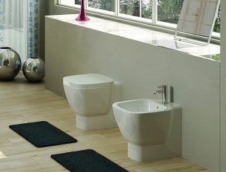 sanitari squadrati da terra filomuro con scarico universale Oslo di Iperceramica sanitari squadrati da terra filomuro con scarico universale Oslo di Iperceramica