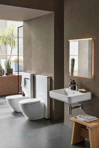 sanitari Easy.02 di Pozzi-Ginori misurano L 35 x P 57 cm in vetro e alluminio sanitari Easy.02 di Pozzi-Ginori misurano L 35 x P 57 cm in vetro e alluminio
