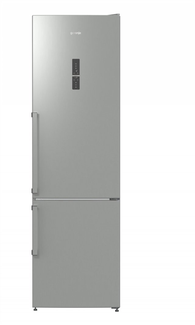 Il frigorifero combinato a libera installazione NRK6203TX di Gorenje sviluppa una rumorosità di 38 dB(A) . È in classe di efficienza energetica A+++ ed è dotato di IonAir con funzione MultiFlow 360° che assicura il microclima ideale su ogni ripiano. Nel cassetto XXL SpaceBox del congelatore si possono conservare anche alimenti voluminosi, come una torta. Misura L 60 x P 64 x H 200 cm. Prezzo 989 euro. www.gorenje.it Il frigorifero combinato a libera installazione NRK6203TX di Gorenje sviluppa una rumorosità di 38 dB(A) . È in classe di efficienza energetica A+++ ed è dotato di IonAir con funzione MultiFlow 360° che assicura il microclima ideale su ogni ripiano. Nel cassetto XXL SpaceBox del congelatore si possono conservare anche alimenti voluminosi, come una torta. Misura L 60 x P 64 x H 200 cm. Prezzo 989 euro. www.gorenje.it