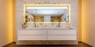 Il bagno in marmo: esclusivo e raffinato