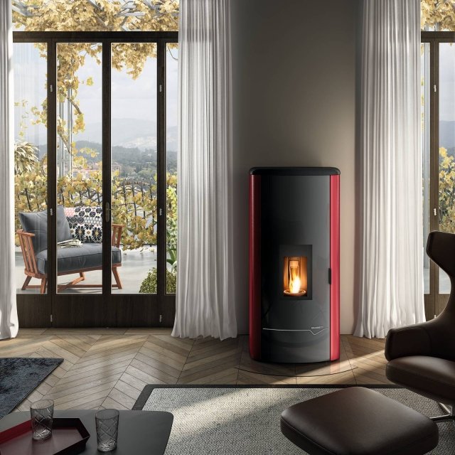 La stufa a pellet Ecofire® Mirella Idro 15 di Palazzetti è in classe di efficienza energetica A+. Ha una potenza di 15,4 kW e un rendimento superiore al 90%. Il serbatoio ha una capacità di 30 kg. Misura
L 62 x P 59 x H 122 cm. (www.palazzetti.it) La stufa a pellet Ecofire® Mirella Idro 15 di Palazzetti è in classe di efficienza energetica A+. Ha una potenza di 15,4 kW e un rendimento superiore al 90%. Il serbatoio ha una capacità di 30 kg. Misura
L 62 x P 59 x H 122 cm. (www.palazzetti.it)