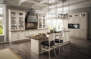 cucina Dolce Vita di Stosa con finitura Canapa Assoluto e top in marmo Bronze Amani spazzolato; cucina Dolce Vita di Stosa con finitura Canapa Assoluto e top in marmo Bronze Amani spazzolato;