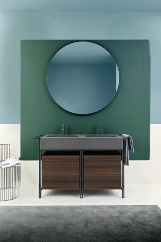 Narciso doppio di Ceramica Cielo, con struttura in acciaio completa di barre per le spugne e doppia base a cassetti, punta su due ampie vasche ricavate nel monoblocco in ceramica Narciso doppio di Ceramica Cielo, con struttura in acciaio completa di barre per le spugne e doppia base a cassetti, punta su due ampie vasche ricavate nel monoblocco in ceramica