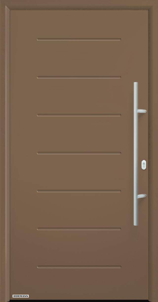 La porta d’ingresso in acciaio/alluminio Thermo65, disponibile ad un prezzo promozionale a partire da 1318 euro. Questa chiusura, proposta in dimensioni fino a 1250 × 2250 mm, è presentata in tre colori e tre finiture Decograin sul lato interno ed esterno. Dotata di un battente in acciaio a taglio termico (con spessore di 65 mm) e di una serratura di sicurezza a cinque punti antieffrazione oltre al profilo continuo antiscardinamento, Thermo65 garantisce un‘elevata coibentazione termica e un buon livello di sicurezza. Di serie, il portoncino dispone infatti di equipaggiamento di sicurezza certificata RC 2, in grado di assicurare una resistenza ad un tentativo di scasso della durata di tre minuti in base agli standard convenzionali internazionali. La porta d’ingresso in acciaio/alluminio Thermo65, disponibile ad un prezzo promozionale a partire da 1318 euro. Questa chiusura, proposta in dimensioni fino a 1250 × 2250 mm, è presentata in tre colori e tre finiture Decograin sul lato interno ed esterno. Dotata di un battente in acciaio a taglio termico (con spessore di 65 mm) e di una serratura di sicurezza a cinque punti antieffrazione oltre al profilo continuo antiscardinamento, Thermo65 garantisce un‘elevata coibentazione termica e un buon livello di sicurezza. Di serie, il portoncino dispone infatti di equipaggiamento di sicurezza certificata RC 2, in grado di assicurare una resistenza ad un tentativo di scasso della durata di tre minuti in base agli standard convenzionali internazionali.