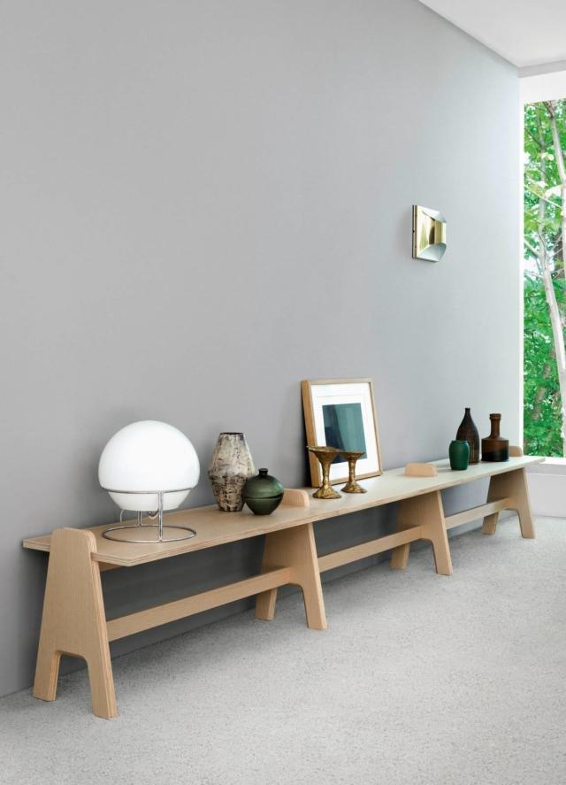Cavalletto di Agapecasa, design Angelo Mangiarotti, è la panca/cavalletto con una particolare forma a "V" rovesciata, è realizzato in multistrati di pioppo nella finitura rovere naturale o bruno. Può essere utilizzato come elemento singolo modulare o può essere abbinato alle librerie coordinate. Misura L 106 x P 40 x H 51 cm. www.agapecasa.it Cavalletto di Agapecasa, design Angelo Mangiarotti, è la panca/cavalletto con una particolare forma a "V" rovesciata, è realizzato in multistrati di pioppo nella finitura rovere naturale o bruno. Può essere utilizzato come elemento singolo modulare o può essere abbinato alle librerie coordinate. Misura L 106 x P 40 x H 51 cm. www.agapecasa.it