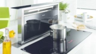 cappa aspirante downdraft DA 6890 di Miele con tasti touch e illuminazione a led cappa aspirante downdraft DA 6890 di Miele con tasti touch e illuminazione a led