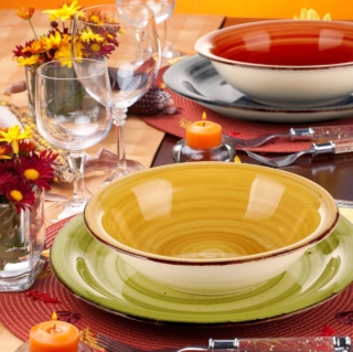 I piatti Marigold di Kasanova sono in ceramica stoneware super white che mette in risalto le pennellate a mano realizzate in sei brillanti tonalità. É possibile personalizzare ogni posto tavola dando vita a sempre nuove combinazioni. Prezzo 89,90 euro (per il servizio da 18 pezzi). www.kasanova.com I piatti Marigold di Kasanova sono in ceramica stoneware super white che mette in risalto le pennellate a mano realizzate in sei brillanti tonalità. É possibile personalizzare ogni posto tavola dando vita a sempre nuove combinazioni. Prezzo 89,90 euro (per il servizio da 18 pezzi). www.kasanova.com