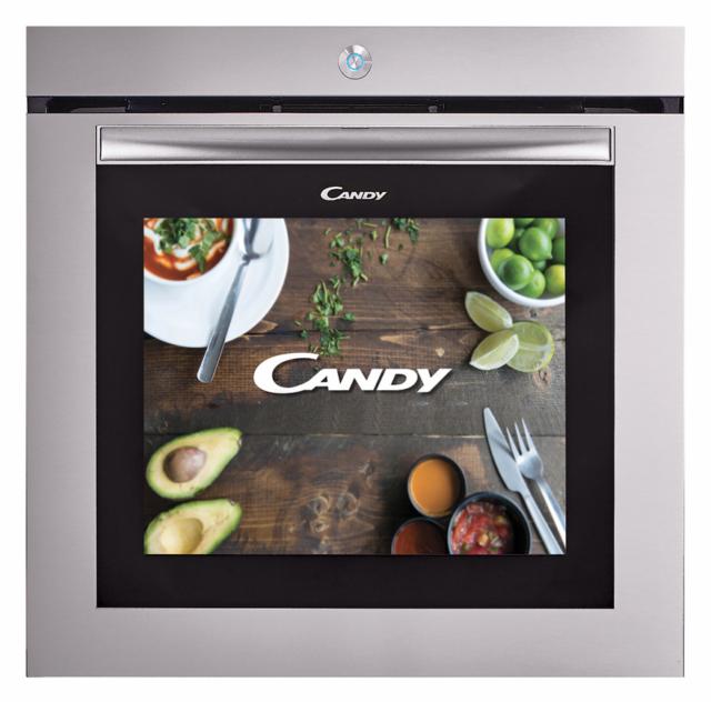 Il forno Watch&Touch di Candy ha porta display interamente full touch per gestire la preparazione del cibo attraverso un semplice tocco. Gestibile da remoto, ha una telecamera integrata, che abbinata all’illuminazione formata da luci LED laterali posizionati nella controporta, consente una visione ottimale dell’interno della cavità, oltre ad un close-up sulle pietanze in cottura per un monitoraggio costante senza apertura della porta. Cucinare è semplice grazie alle video-ricette precaricate e trasmesse sulla porta del forno e alla sezione Cotture Suggerite che contiene invece più di 70 programmi che suggeriscono la migliore combinazione di opzioni (funzione, tempo, temperatura) per cucinare il piatto prescelto. www.candy.it Il forno Watch&Touch di Candy ha porta display interamente full touch per gestire la preparazione del cibo attraverso un semplice tocco. Gestibile da remoto, ha una telecamera integrata, che abbinata all’illuminazione formata da luci LED laterali posizionati nella controporta, consente una visione ottimale dell’interno della cavità, oltre ad un close-up sulle pietanze in cottura per un monitoraggio costante senza apertura della porta. Cucinare è semplice grazie alle video-ricette precaricate e trasmesse sulla porta del forno e alla sezione Cotture Suggerite che contiene invece più di 70 programmi che suggeriscono la migliore combinazione di opzioni (funzione, tempo, temperatura) per cucinare il piatto prescelto. www.candy.it