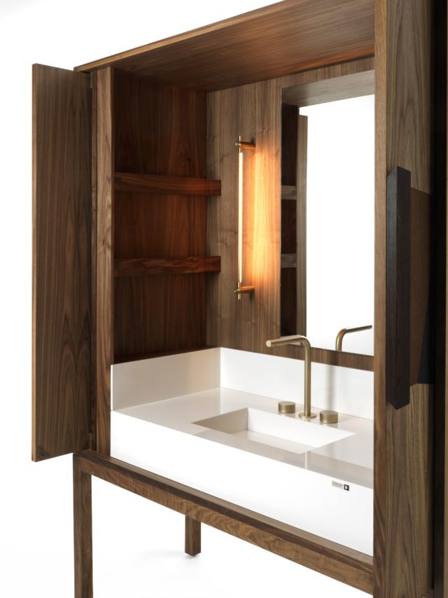 DeKauri è il progetto frutto di una nuova collaborazione tra Dekton® by Cosentino, Daniel Germani Designs e Riva1920 presentato in occasione della MIlano Design Week 2018. DeKauri è il progetto frutto di una nuova collaborazione tra Dekton® by Cosentino, Daniel Germani Designs e Riva1920 presentato in occasione della MIlano Design Week 2018.