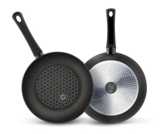 Padella ad un solo manico della linea Diamante Induction di TVS in alluminio antiaderente a 4 strati Padella ad un solo manico della linea Diamante Induction di TVS in alluminio antiaderente a 4 strati