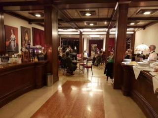 Circolo Cobianchi in piazza Duomo.