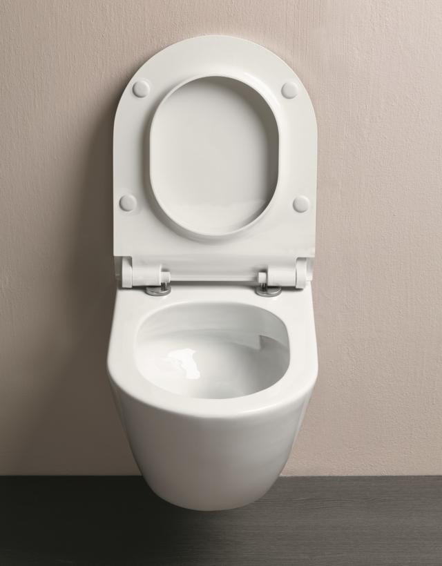 water sospeso della collezione Pura di GSI Ceramica con Swirlflush® senza brida water sospeso della collezione Pura di GSI Ceramica con Swirlflush® senza brida