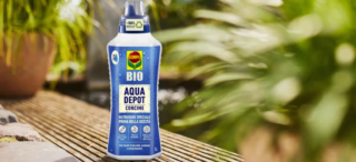 Un concime universale ideato per i periodi di siccità. Apporta tutti i nutrienti con la sua formula bilanciata, trattiene e cede lentamente l’acqua ed è dotato di comodo tappo dosatore per una corretta applicazione. Aqua Depot Concime universale è un prodotto di Compo Bio. https://www.compo-hobby.it/ Un concime universale ideato per i periodi di siccità. Apporta tutti i nutrienti con la sua formula bilanciata, trattiene e cede lentamente l’acqua ed è dotato di comodo tappo dosatore per una corretta applicazione. Aqua Depot Concime universale è un prodotto di Compo Bio. https://www.compo-hobby.it/