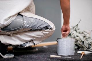 La piattaforma online Instapro di servizi per la casa consiglia di rivolgersi sempre a un professionista del settore, serio e preparato, chiedendo uno o più preventivi. Un modo per ottenere un risultato ben fatto e un confronto reale sul tipo di lavoro necessario e sull’effetto estetico finale.