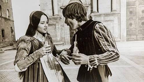 What is Youth? Romeo & Giulietta di Franco Zeffirelli What is Youth? Romeo & Giulietta di Franco Zeffirelli