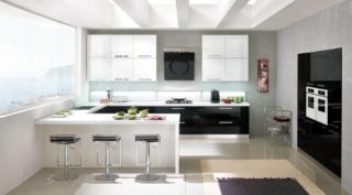 cucina nera moderna con elementi bianchi alternati Sole di Conforama cucina nera moderna con elementi bianchi alternati Sole di Conforama