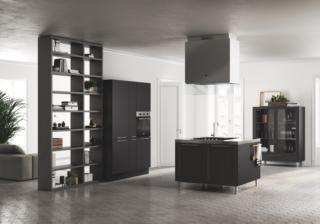 cucina Carattere di Scavolini, firmata Vuesse nera total black cucina Carattere di Scavolini, firmata Vuesse nera total black