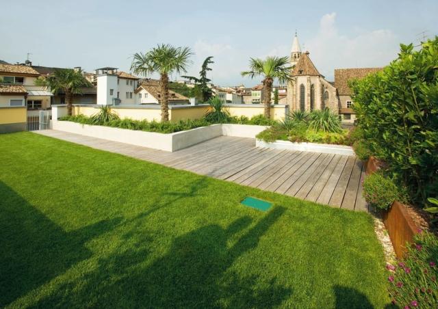 Verde intensivo Climagrün per giardino sul tetto in Condominio Verde intensivo Climagrün per giardino sul tetto in Condominio