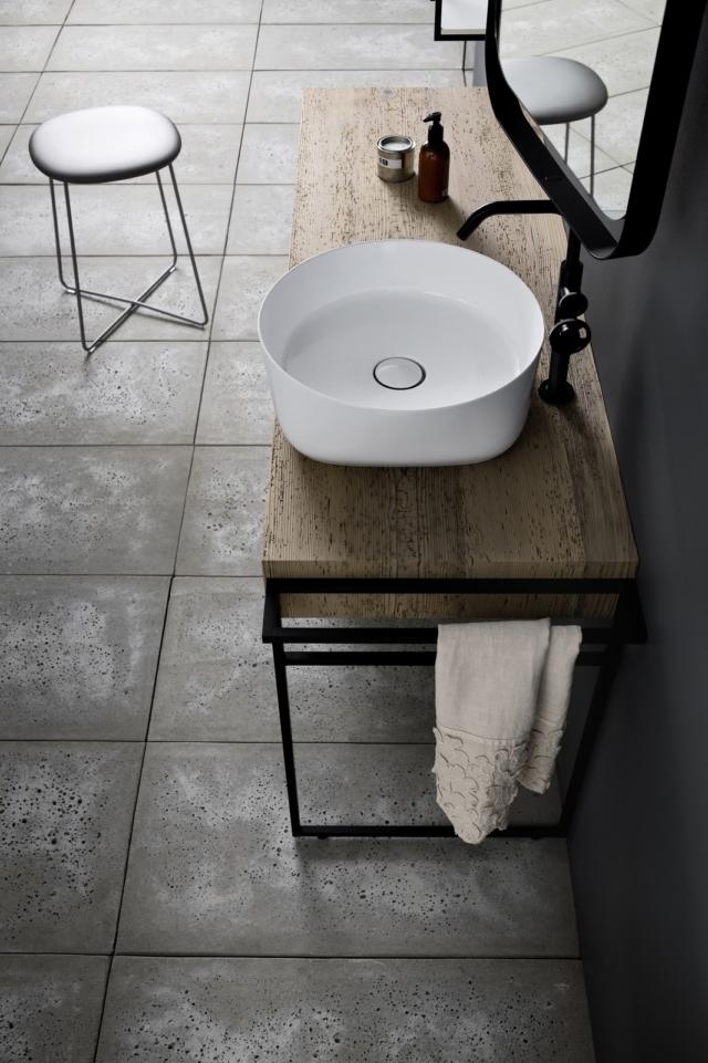 Antico Lavello In Ceramica.Lavabo Rotondo Da Appoggio Su Un Mobile Bagno O Su Un Top Cose Di Casa