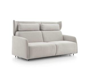 Dufflè di Ditre Italia (www.ditreitalia.com) diventa un letto matrimoniale; dotato di rete elettrosaldata misura L 167 x P 106-218 x H 118 cm e costa a partire da 2.448 euro più Iva. Dufflè di Ditre Italia (www.ditreitalia.com) diventa un letto matrimoniale; dotato di rete elettrosaldata misura L 167 x P 106-218 x H 118 cm e costa a partire da 2.448 euro più Iva.