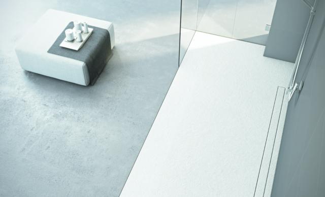 Piatto doccia Fiora Elax su misura con scarico Tea System che scompare alla vista perchè rivestito nello stesso materiale del piatto doccia Piatto doccia Fiora Elax su misura con scarico Tea System che scompare alla vista perchè rivestito nello stesso materiale del piatto doccia
